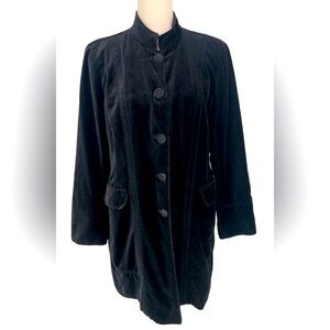 Like-New Chicos Women’s Black Velvet Long Button Up Collared Jacket (Size:2)